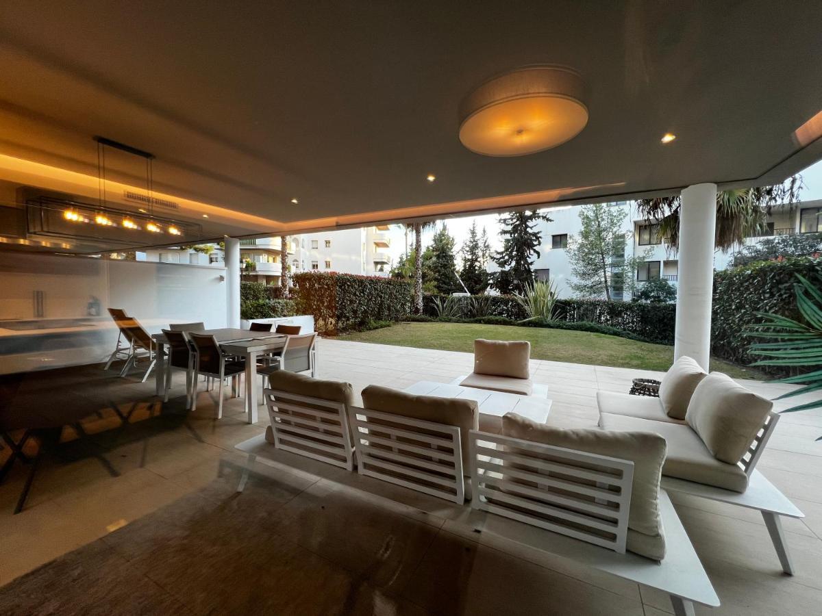 Apartamento Royal Banus Marbella Exterior foto
