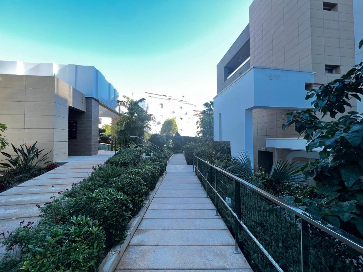 Apartamento Royal Banus Marbella Exterior foto